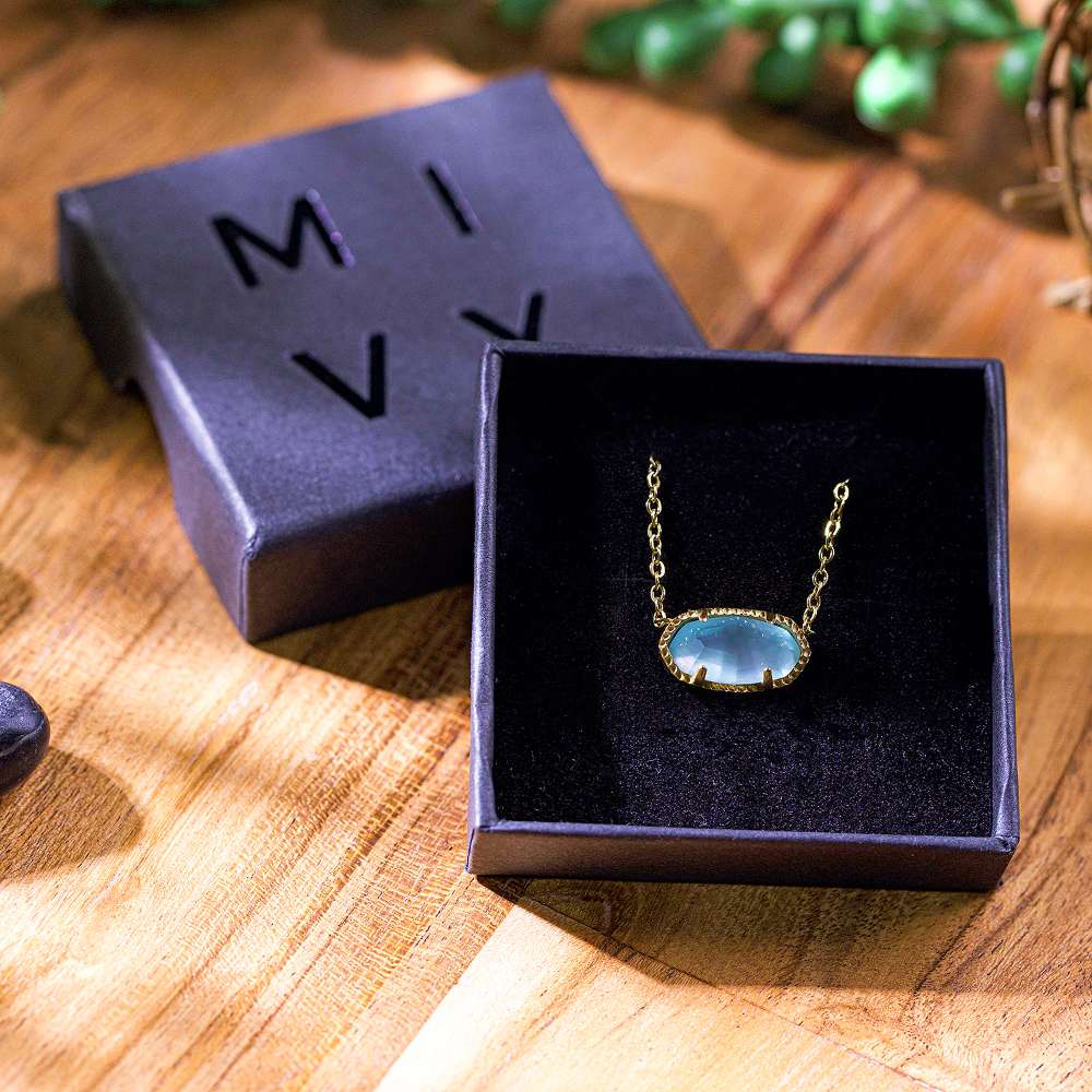 Opened Mivy jewellery box
